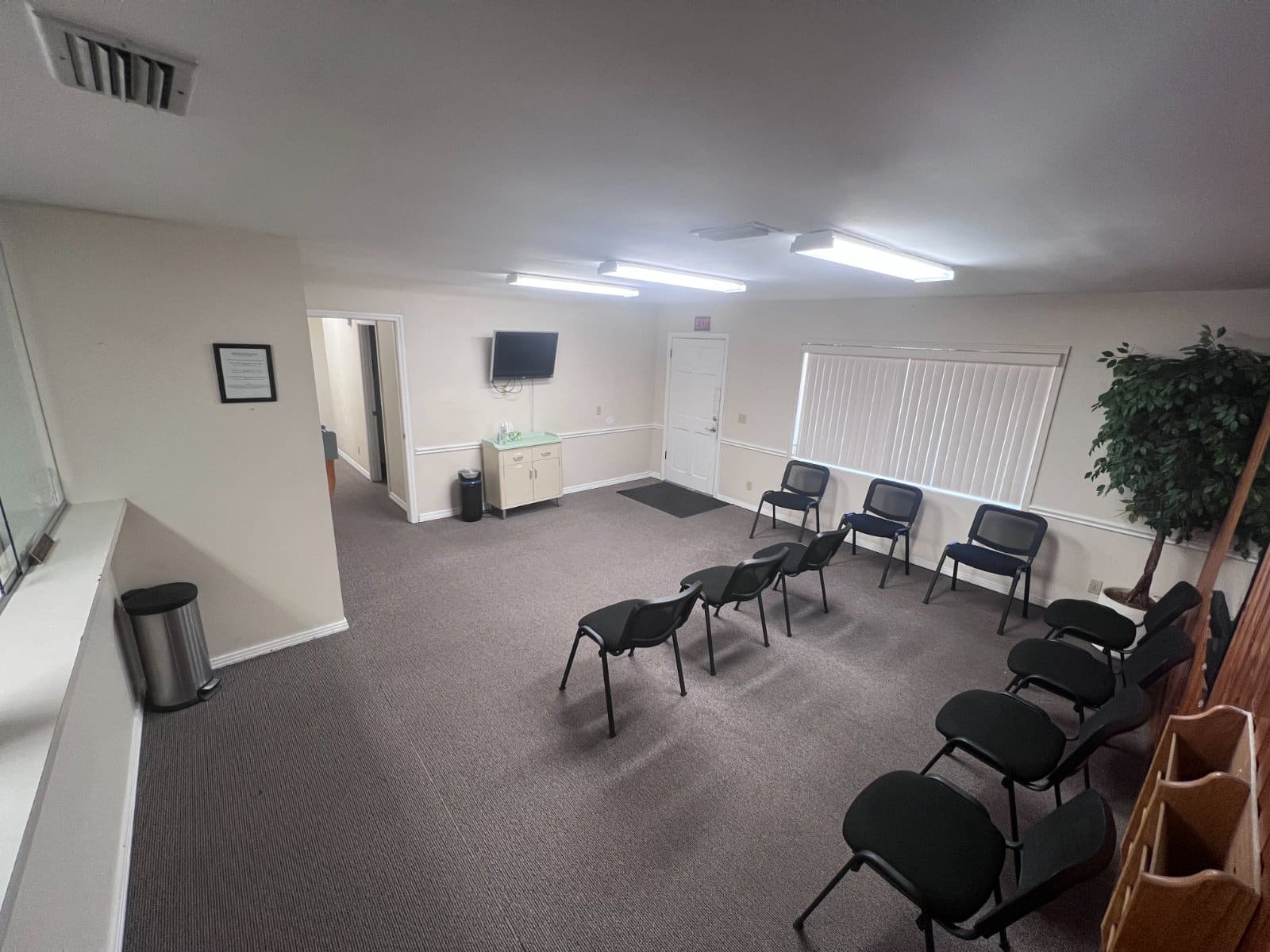 Patient waiting room and reception seating in the High Springs medical office building