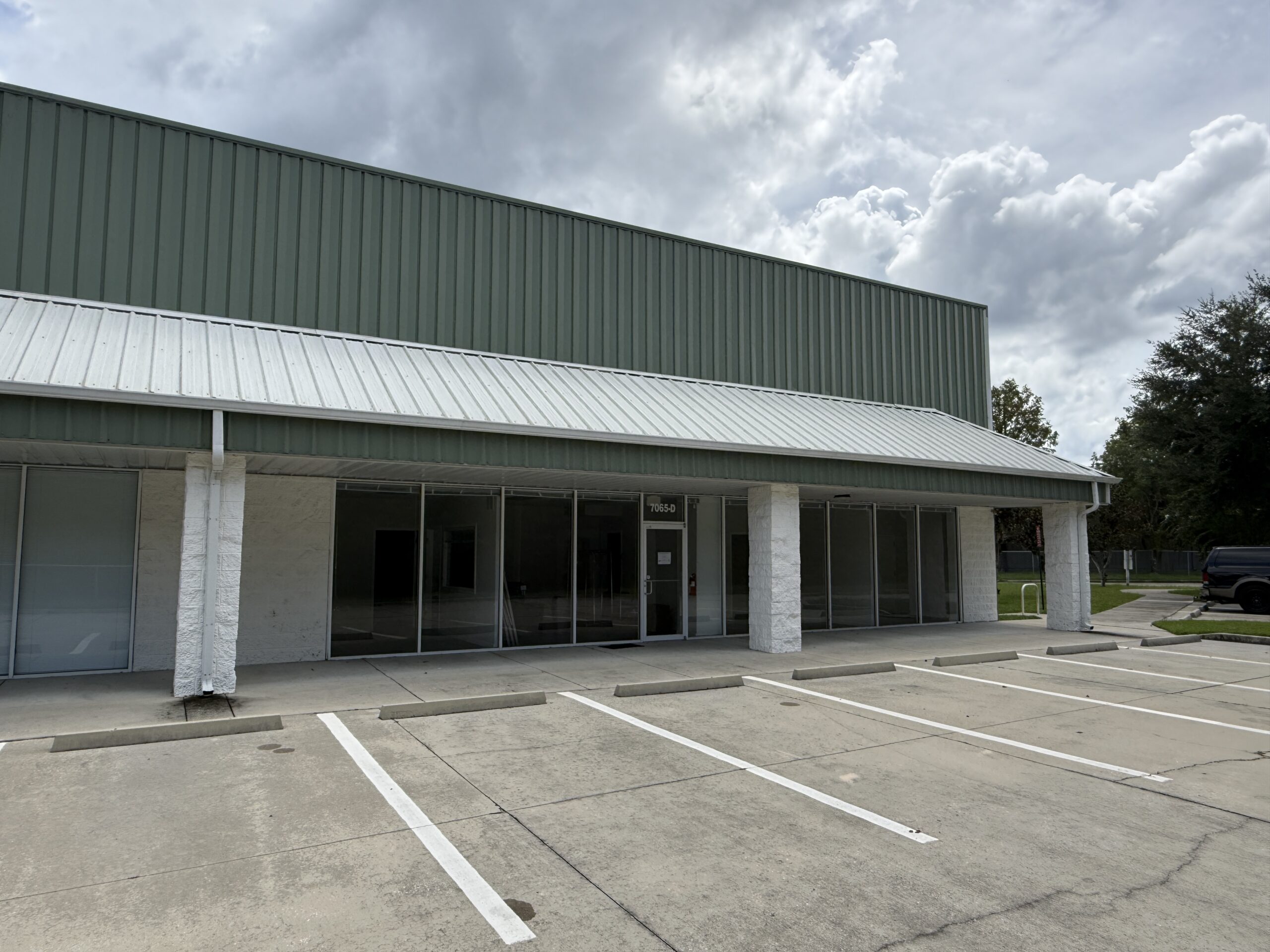 Exterior of 7065 NW 22nd Street flex space building for lease in Gainesville, FL